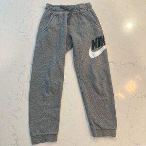Nike Youth Medium sweatpants
